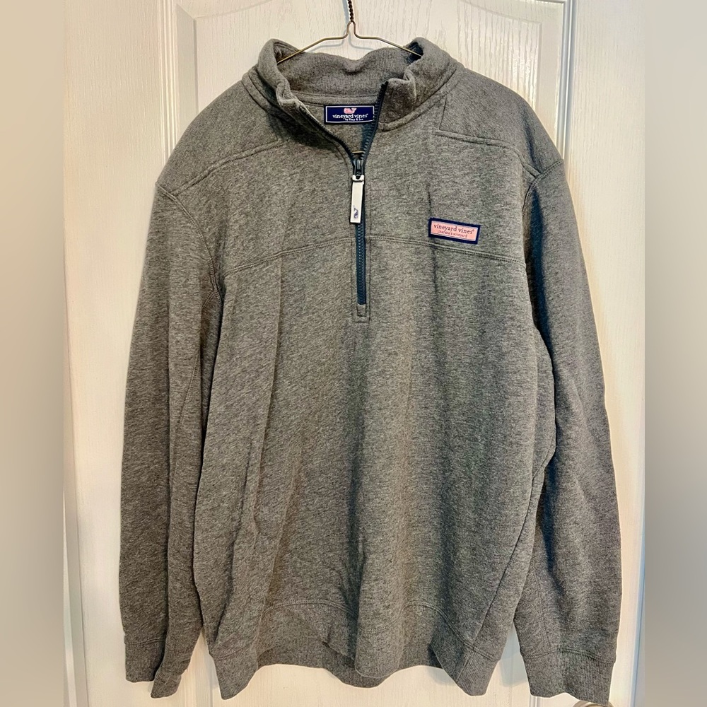 Vineyard Vines - Men’s Pullover- Size Large - Zippered pullover